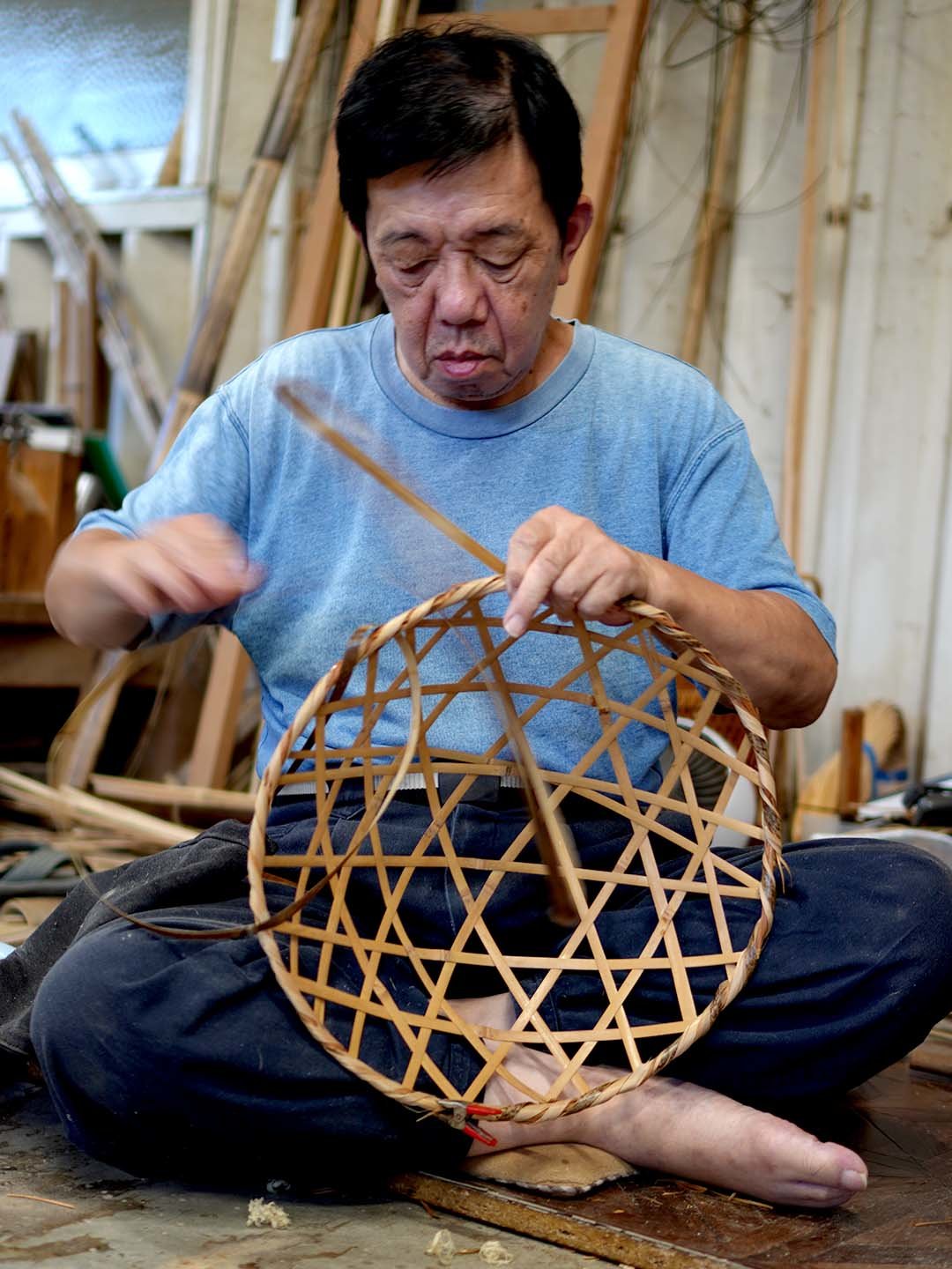 竹細工修理の職人
