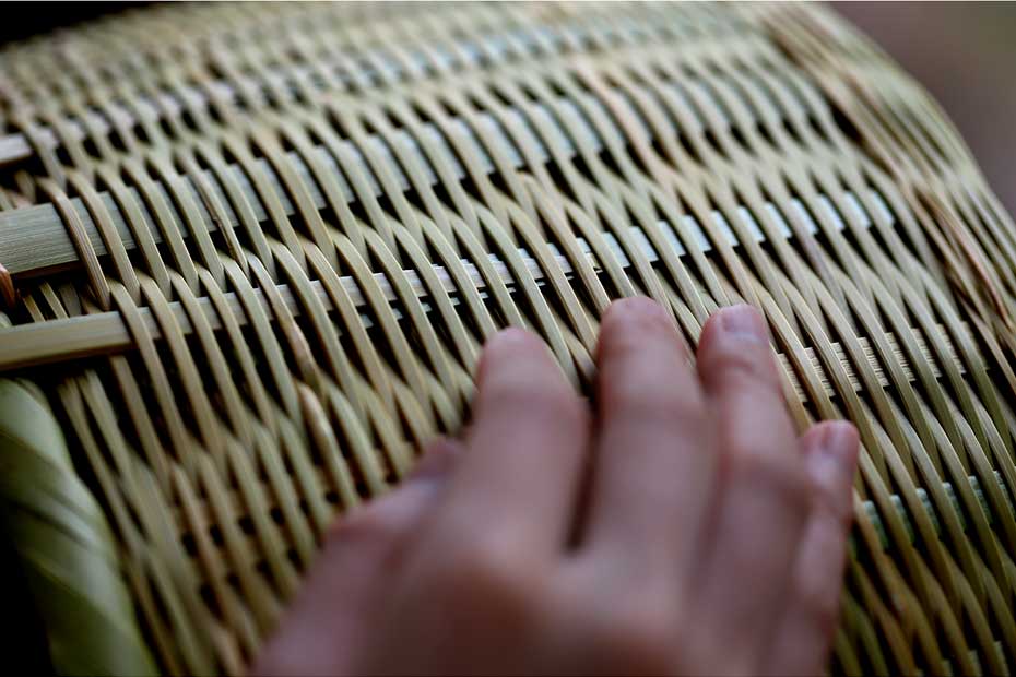 真竹磨き楕円菊底手提げ籠の編み目