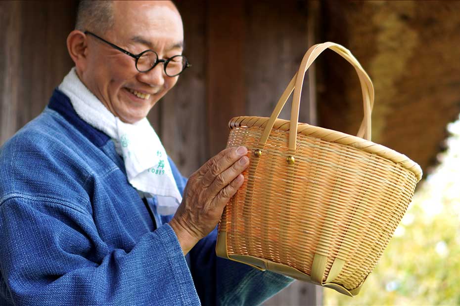 竹虎四代目と真竹磨きネジリ持ち手買い物籠