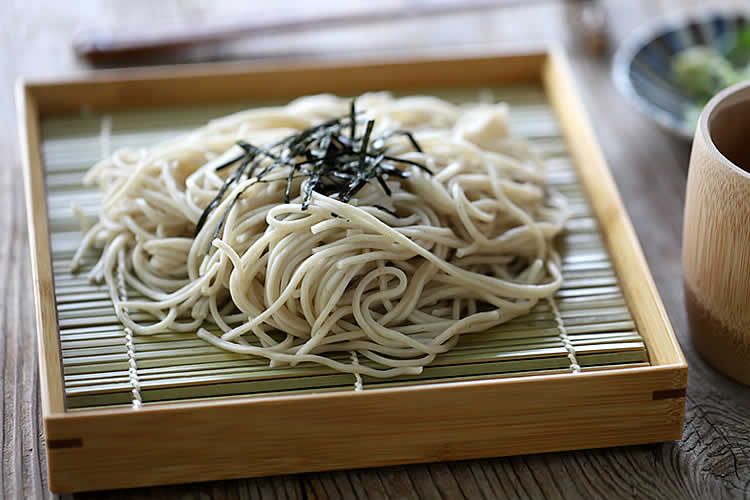 竹製箱型すだれ蕎麦皿