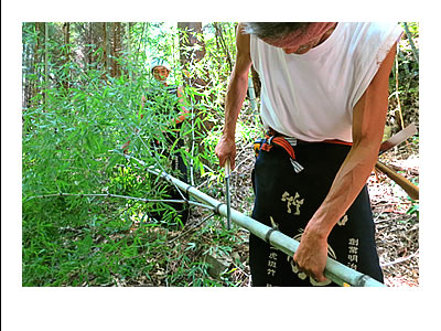 四代目年賀 1992年 竹の伐採 加工道具 日本唯一虎竹の里から創業明治27年虎斑竹専門店 竹虎