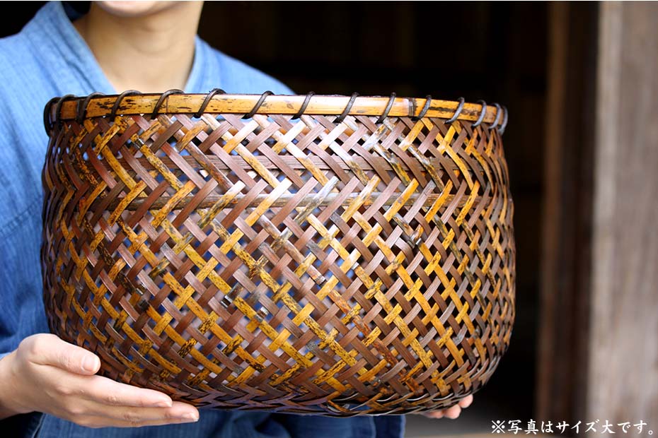 虎竹染フリーボックス（小判）はシンプルな収納カゴ