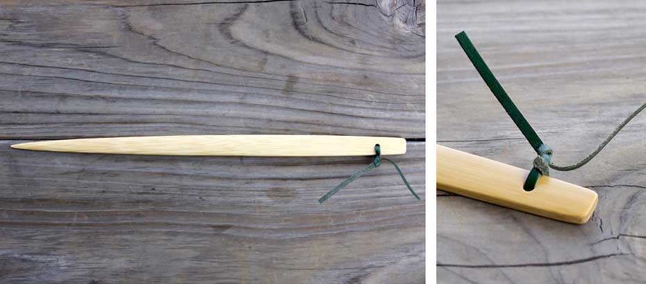 竹ペーパーナイフの裏側と持ち手のヒモ