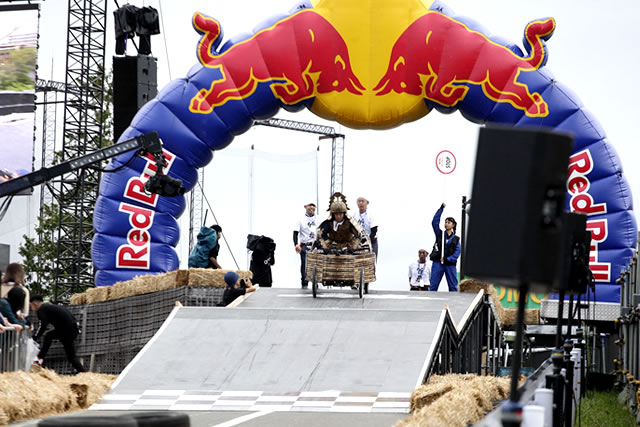 竹虎が初出場で準優勝！よみうりランドで開催のRED BULL BOX CART RACE