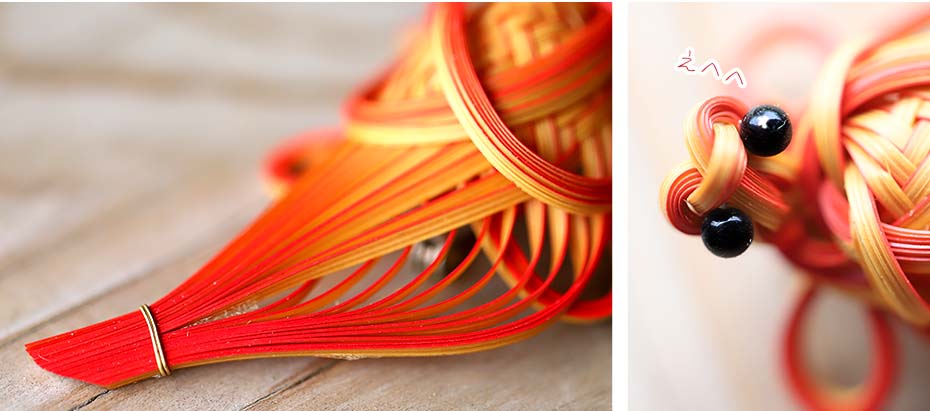 手のひらサイズの竹編み赤亀ブローチ