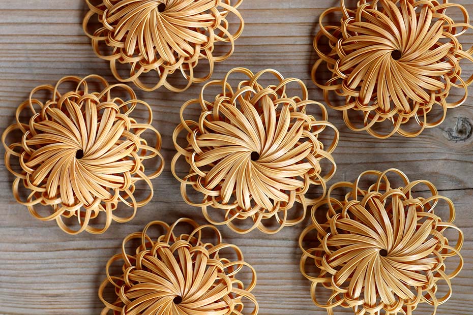 国産日本製の大輪の花竹ブローチ