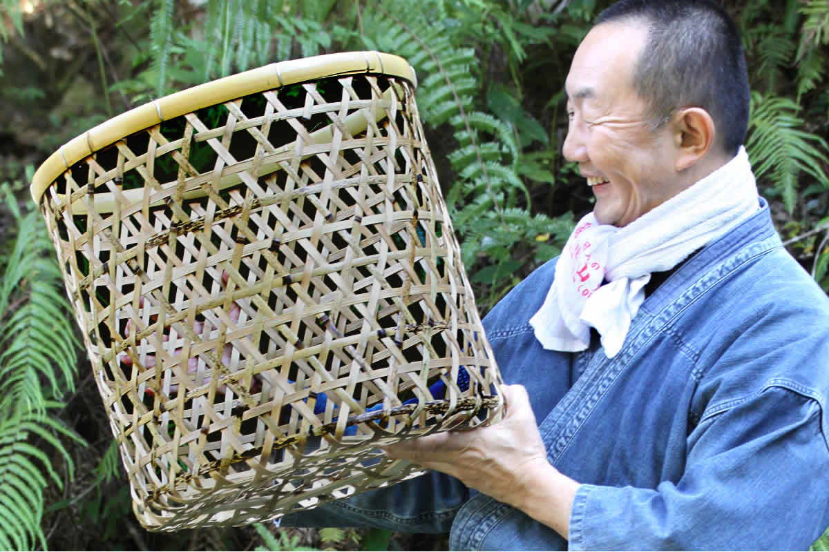 白虎竹製の玉入れ籠